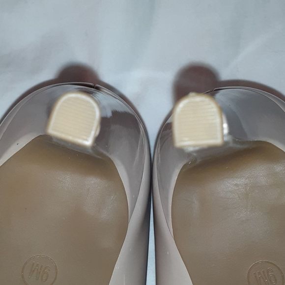 Bandolino Baccant Peep Toe Patent Pleather Pumps‎ 9 - Picture 6 of 9